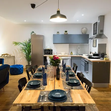 Appartunique - Chez Helder - Standing, Calme & Design Apartment